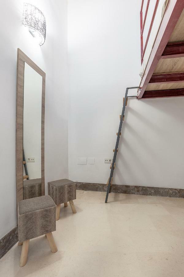 Pasaje Amores Iz. - Tranquilidad Y Vida Cultural En Centro Sevilla 4Px Buitenkant foto